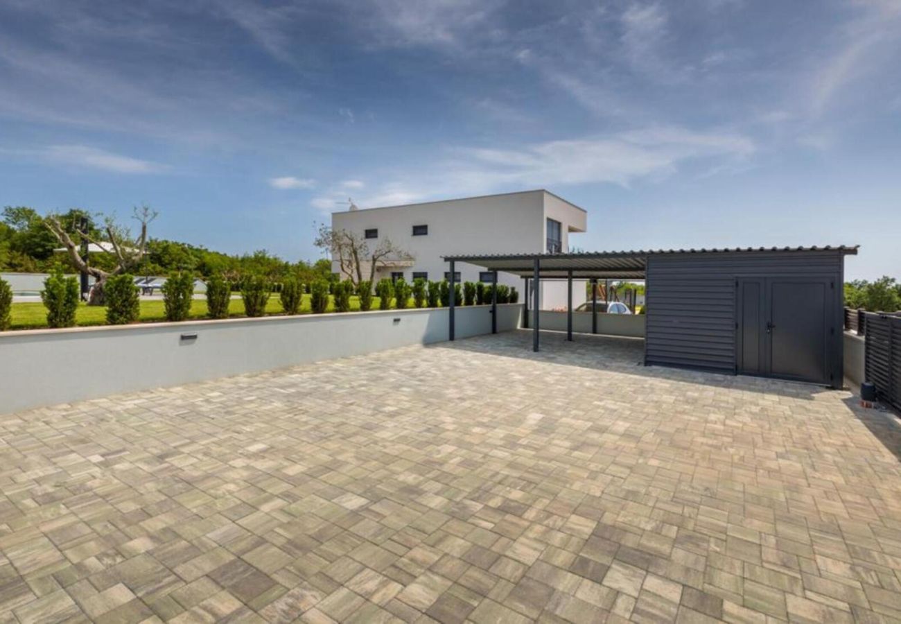 Villa in Juršici - Villa Ana Škicini for 10 people with private pool and sea view near Novigrad