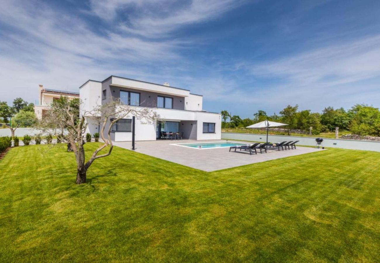 Villa in Juršici - Villa Ana Škicini for 10 people with private pool and sea view near Novigrad