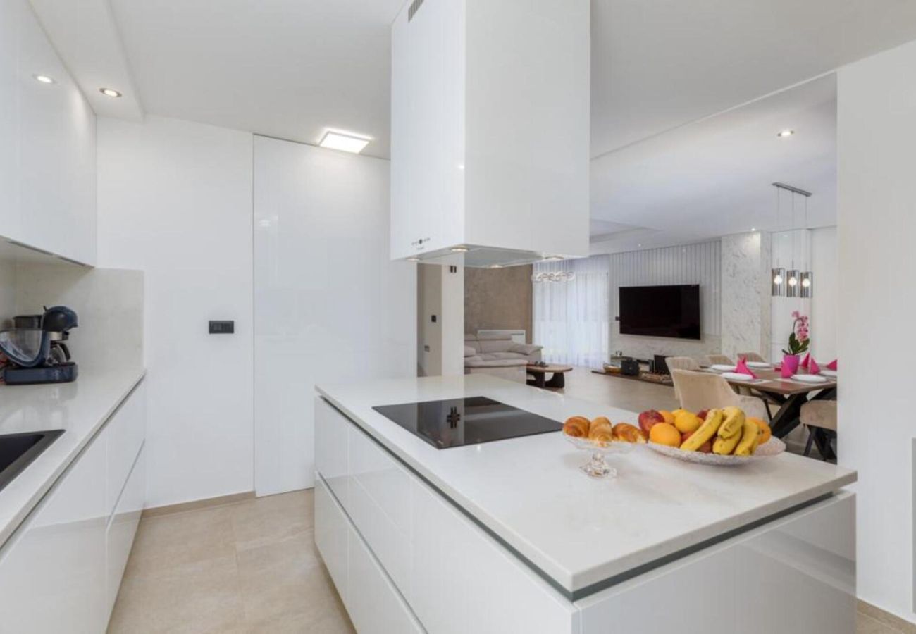 Villa in Juršici - Villa Ana Škicini for 10 people with private pool and sea view near Novigrad
