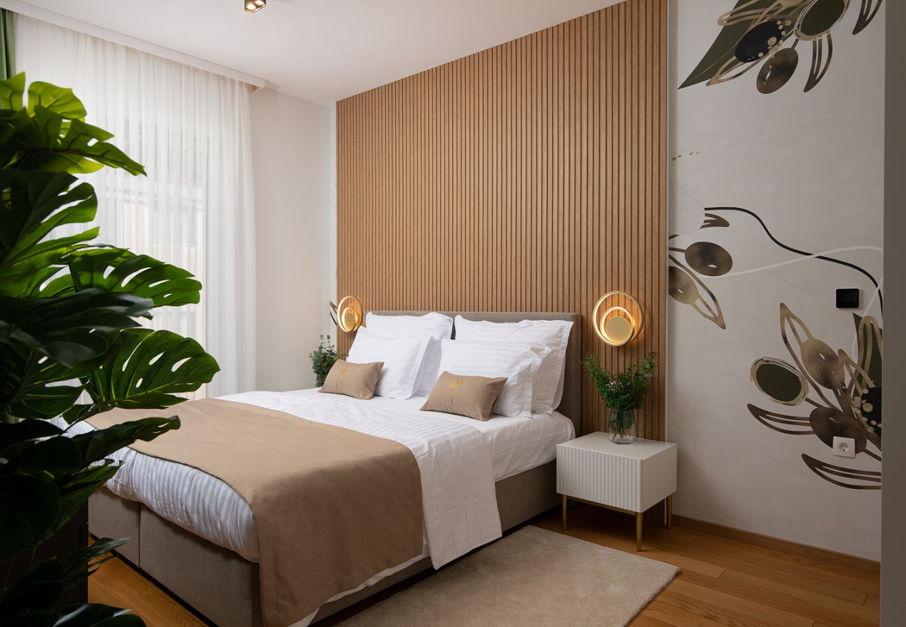 Villa in Medulin - Villa Isla Verde for 10 people with private pool & sauna only 10 meters from the sea