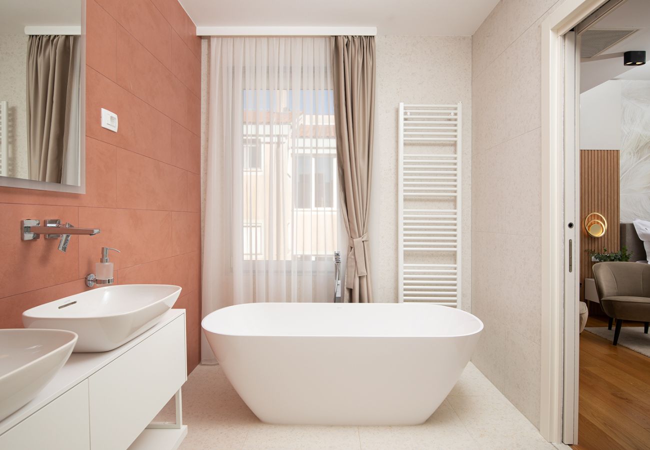 Villa in Medulin - Villa Isla Verde for 10 people with private pool & sauna only 10 meters from the sea