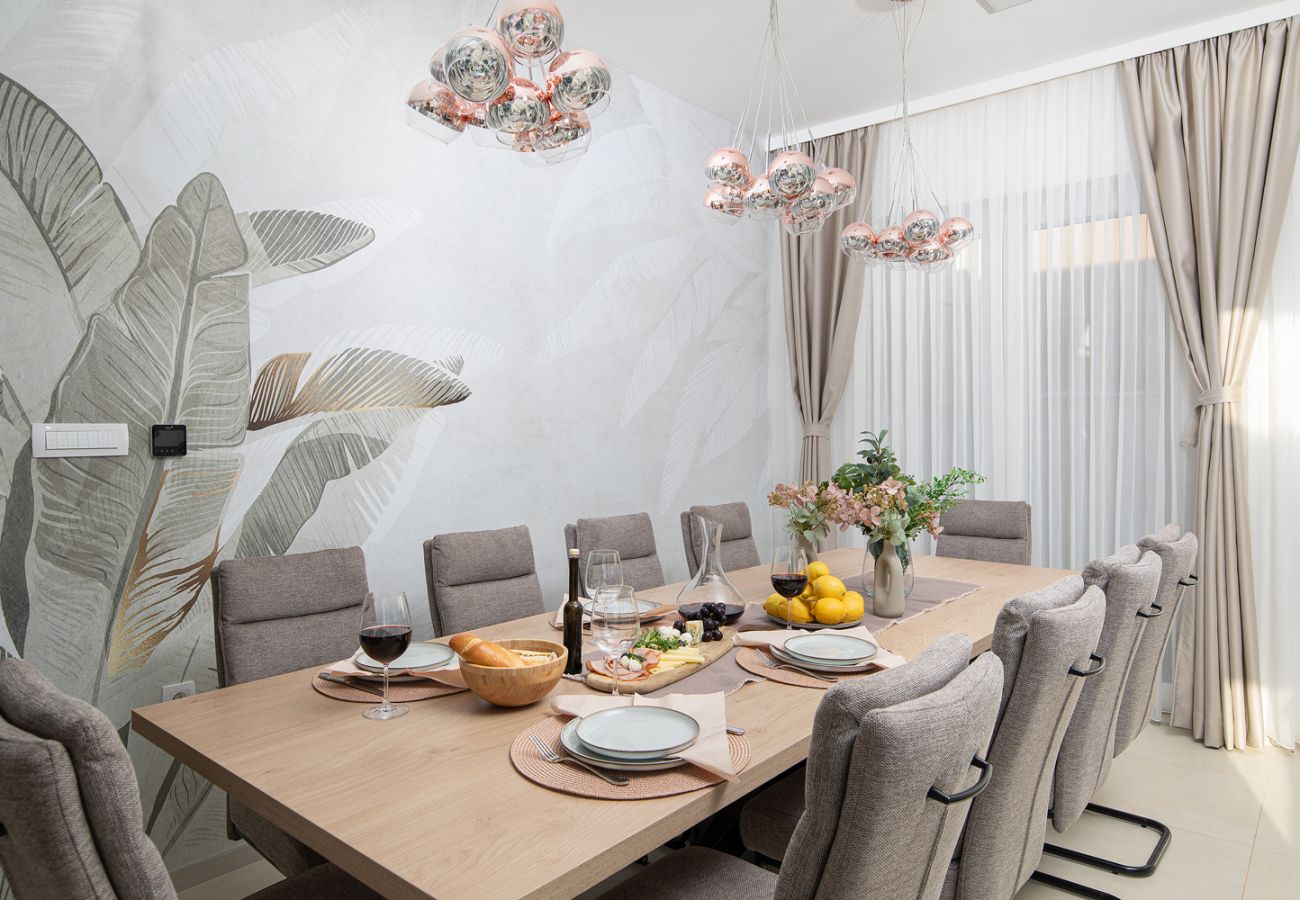 Villa in Medulin - Villa Isla Verde for 10 people with private pool & sauna only 10 meters from the sea