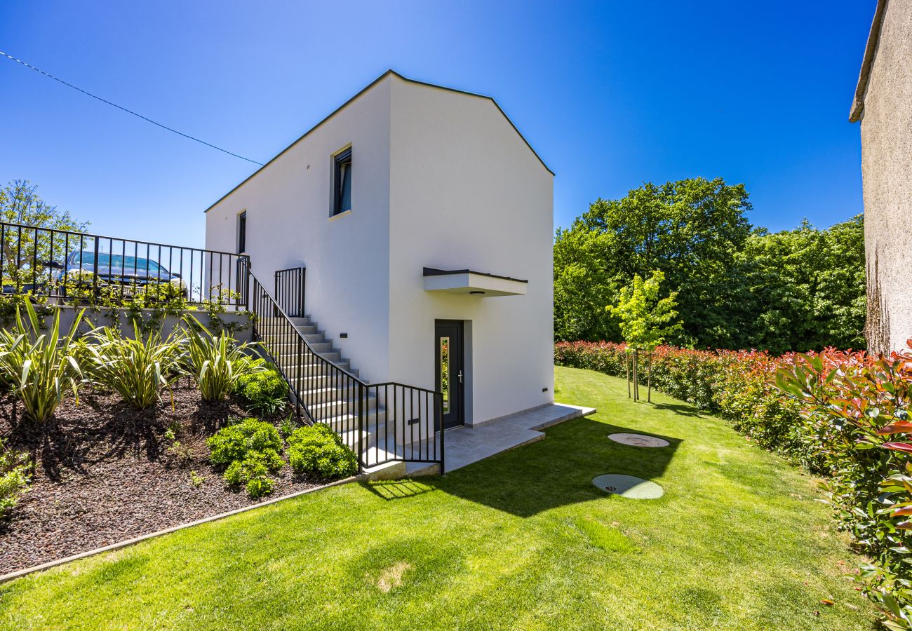 Villa in Marcana - Villa Minka near Pula for 4 people with private pool and jacuzzi