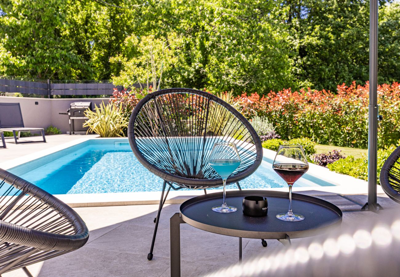 Villa in Marcana - Villa Minka near Pula for 4 people with private pool and jacuzzi