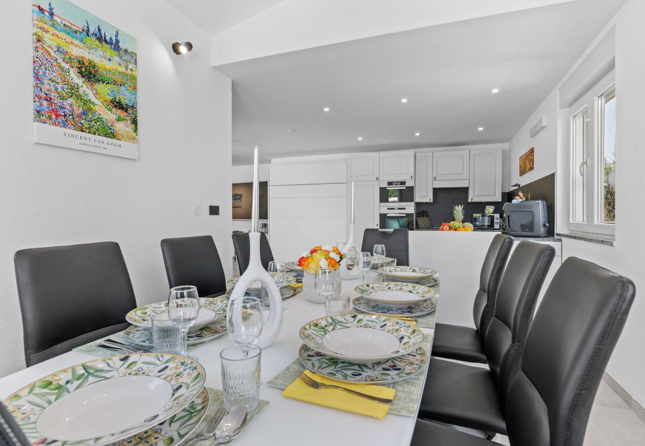 Villa in Radeki Polje - Villa Spa Otium for 8 people with outdoor cinema & spa area