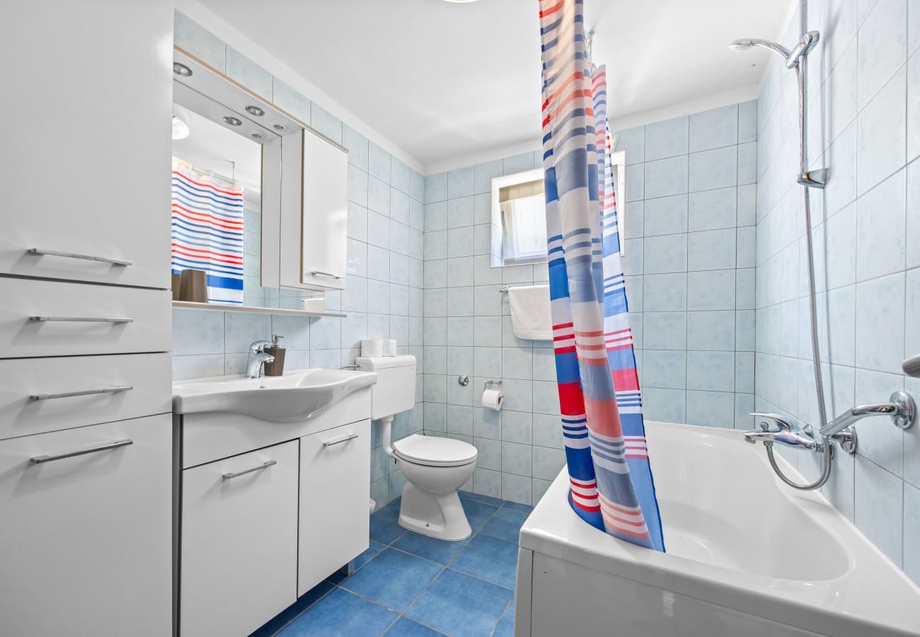 Villa in Porec - Villa Andrea for 17 people with private heated pool & pet friendly near Poreč