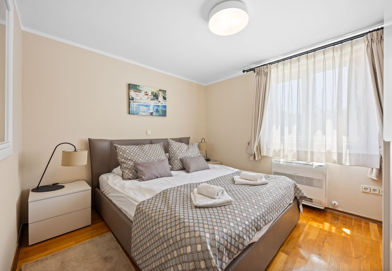 Villa in Porec - Villa Andrea for 17 people with private heated pool & pet friendly near Poreč