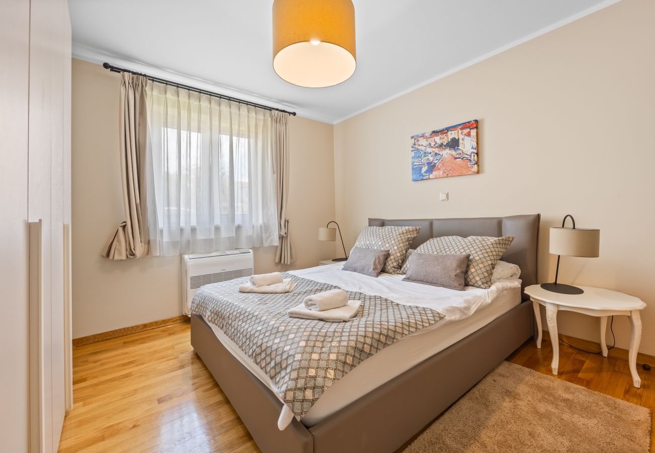 Villa in Porec - Villa Andrea for 17 people with private heated pool & pet friendly near Poreč