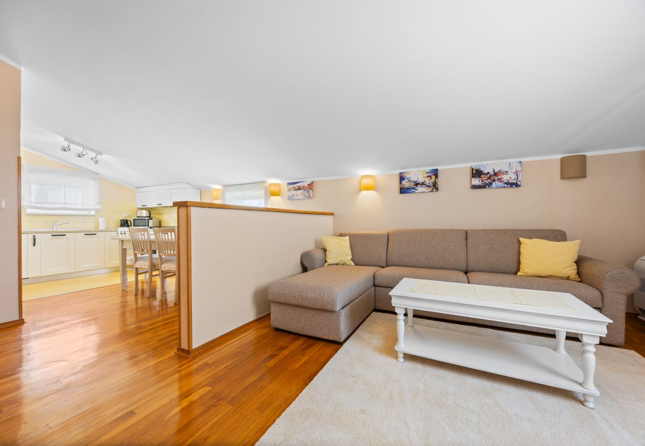 Villa in Porec - Villa Andrea for 17 people with private heated pool & pet friendly near Poreč