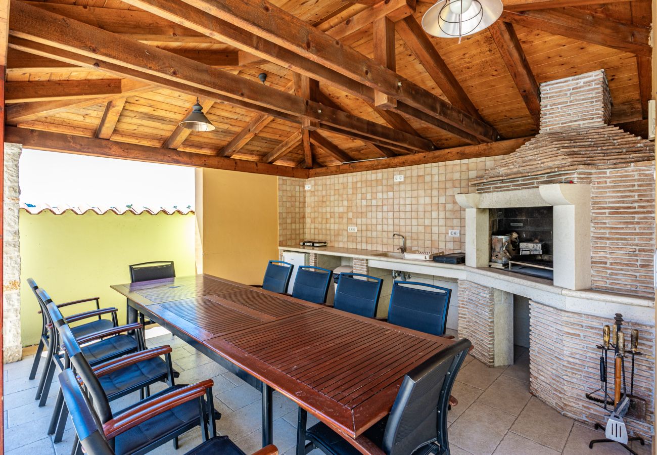 Villa in Porec - Villa Andrea for 17 people with private heated pool & pet friendly near Poreč