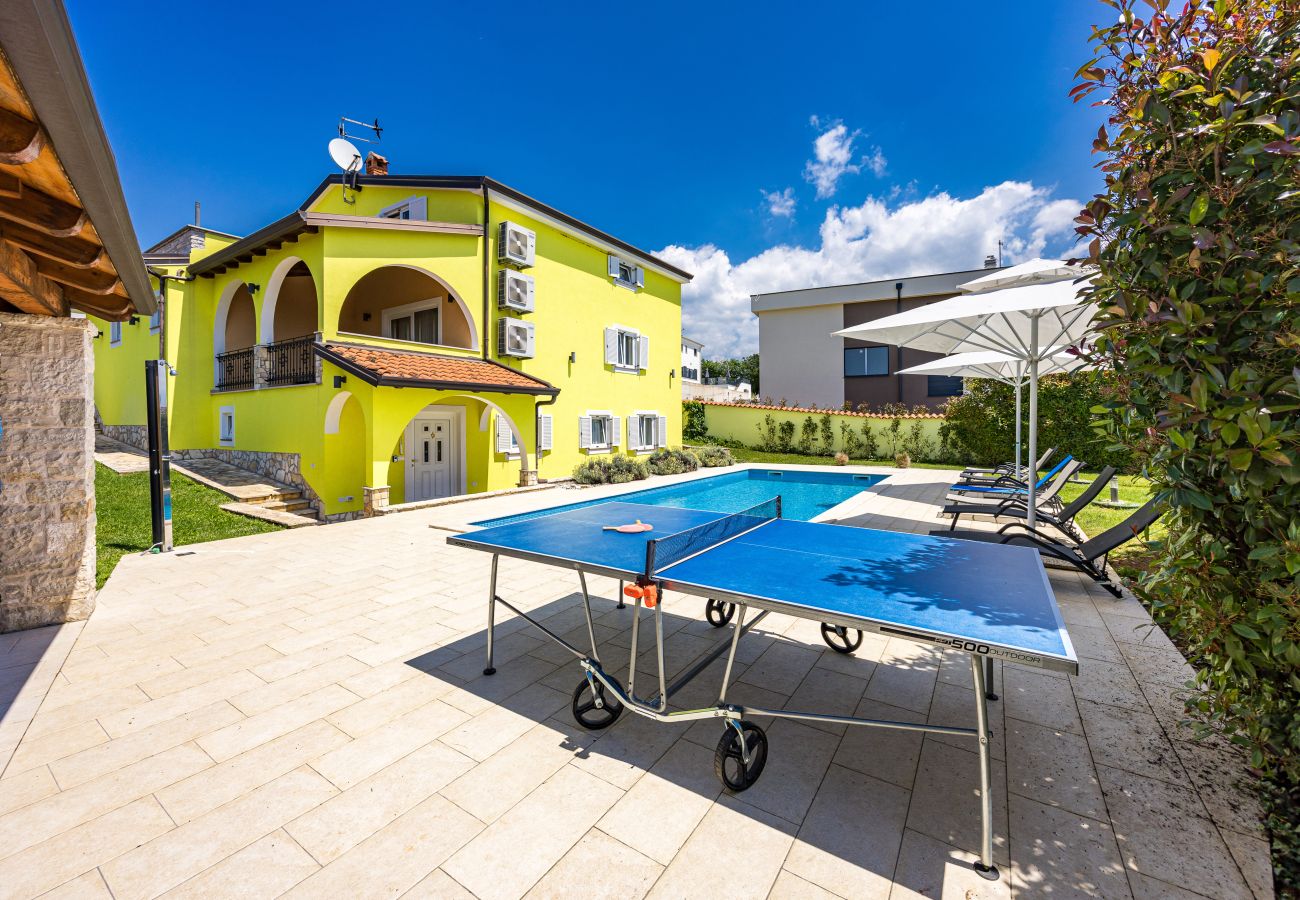 Villa in Porec - Villa Andrea for 17 people with private heated pool & pet friendly near Poreč