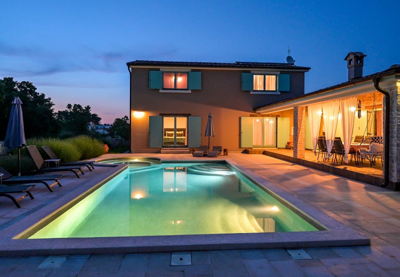 Villa in Juršici - Villa Desire for 10 people in Central Istria with private 53 m2 pool and pet friendly 