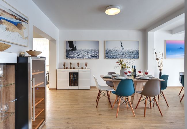 Villa in Pula - Villa Klen for 15 people near Pula with jacuzzi and children playgorund Villa in Pula - Villa Klen for 15 people near Pula with jacuzzi and children playgorund