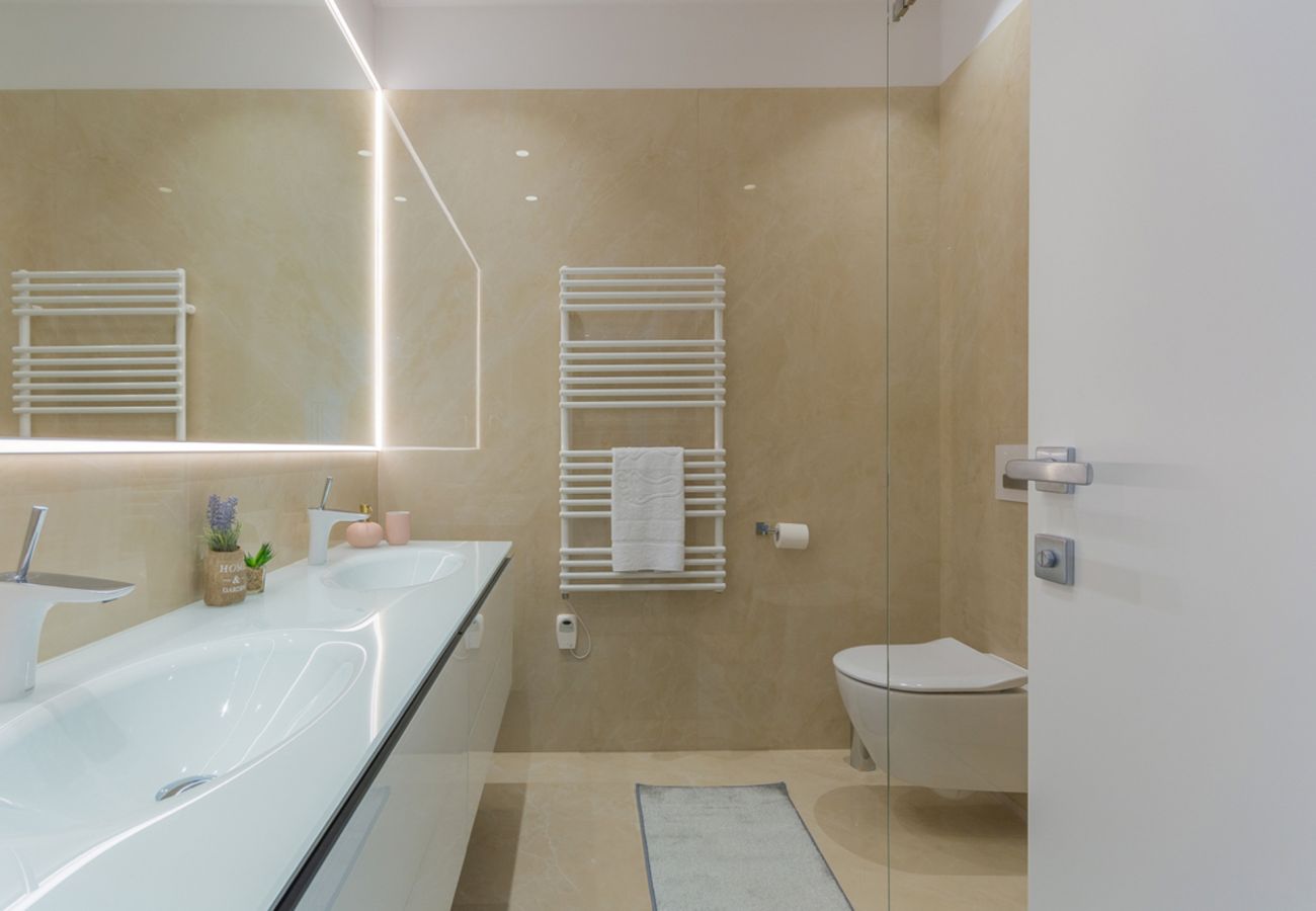 Villa in Valentici - Villa Gabrijela for 10 people near Novigrad with 66 m2 heated pool and sea view