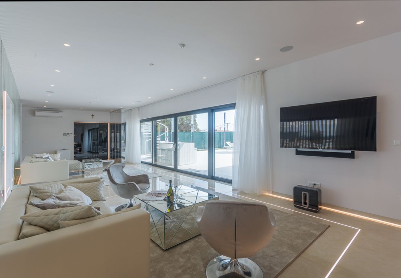 Villa in Valentici - Villa Gabrijela for 10 people near Novigrad with 66 m2 heated pool and sea view
