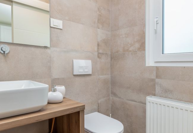 Villa in Peroj - Villa Shimunelka for 6 people near Fažana only 250 meters from the beach with jacuzzi Villa in Peroj - Villa Shimunelka for 6 people near Fažana only 250 meters from the beach with jacuzzi