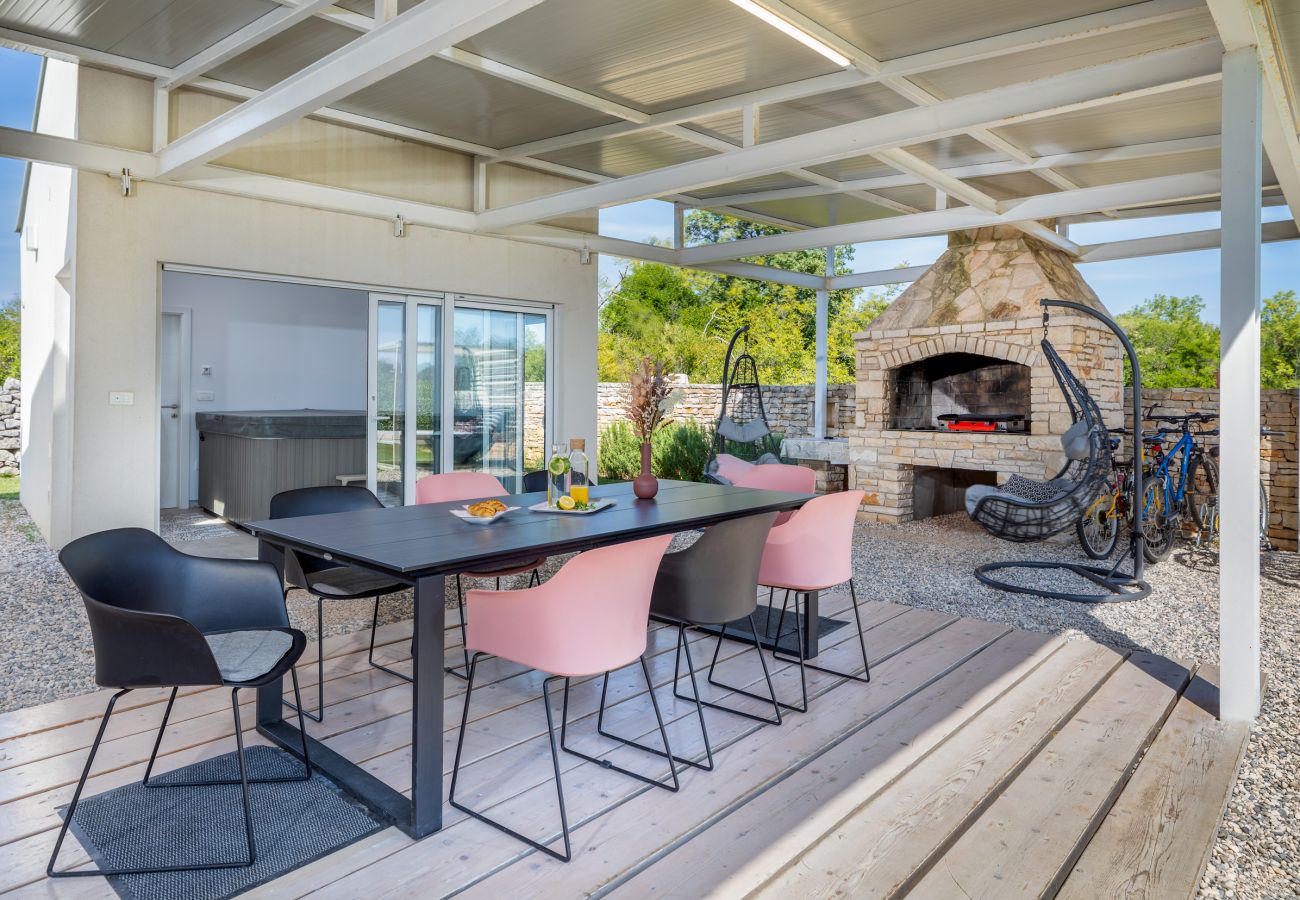 Villa in Peroj - Villa Shimunelka for 6 people near Fažana only 250 meters from the beach