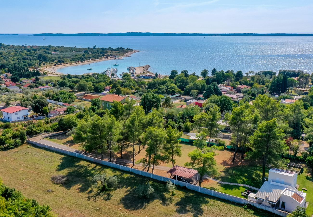 Villa in Peroj - Villa Shimunelka for 6 people near Fažana only 250 meters from the beach