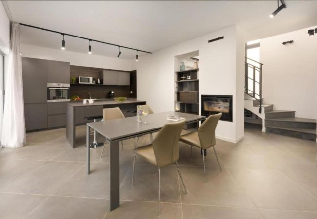 Villa in Krnica - Villa Monte D'Or for 8 people with private pool and sea view Villa in Krnica - Villa Monte D'Or for 8 people with private pool and sea view