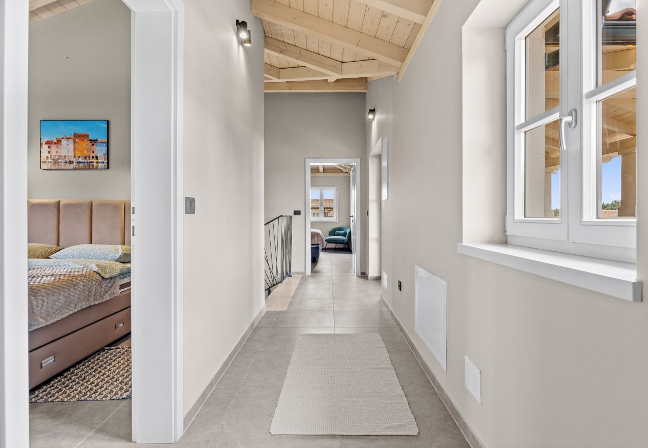 Villa in Šivati - Villa LunIstria in Central Istria for 10 people with private pool & kids playground