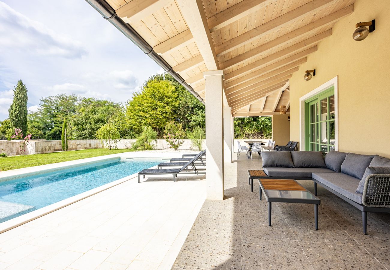 Villa in Šivati - Villa LunIstria in Central Istria for 10 people with private pool & kids playground