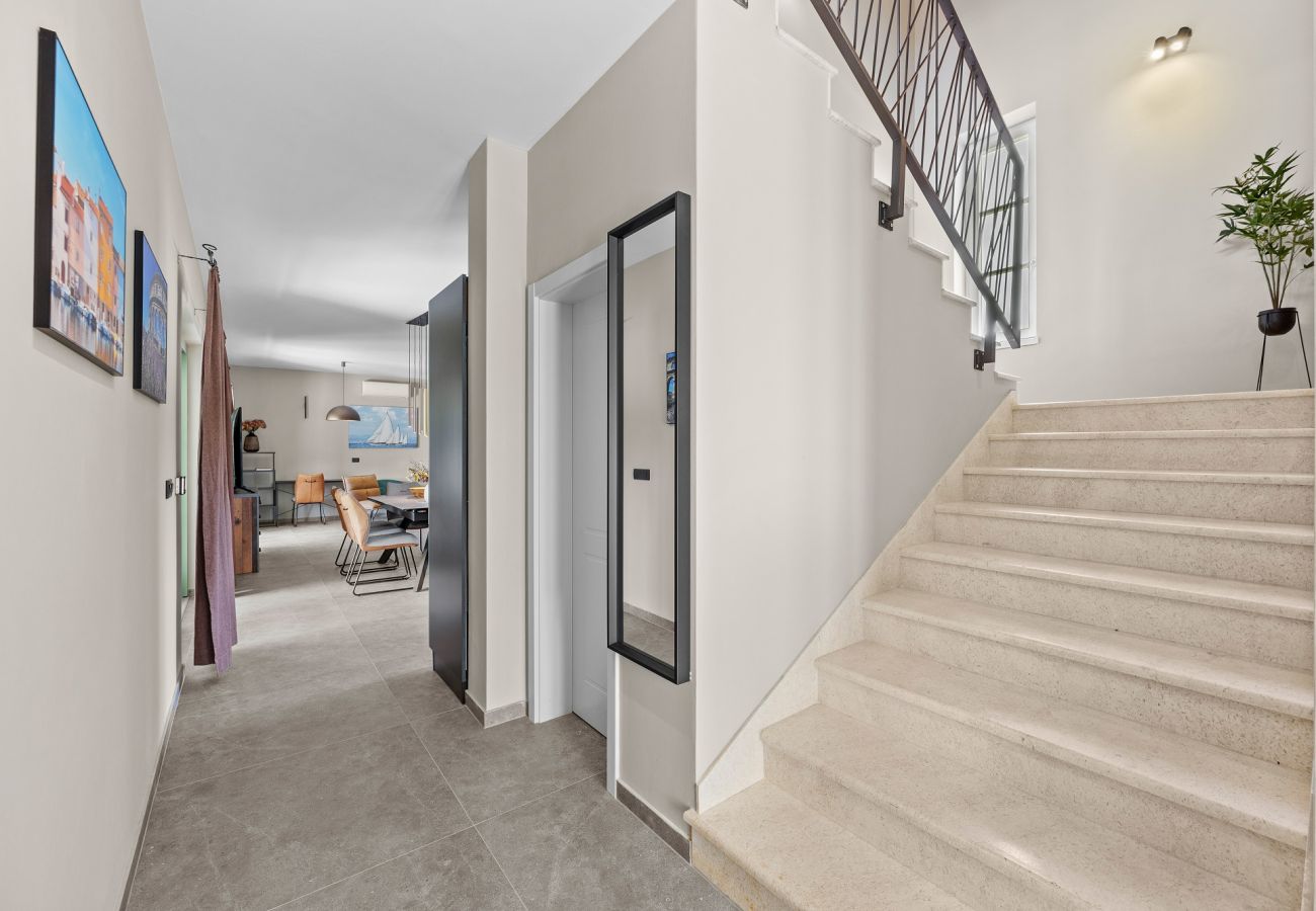 Villa in Šivati - Villa LunIstria in Central Istria for 10 people with private pool & kids playground