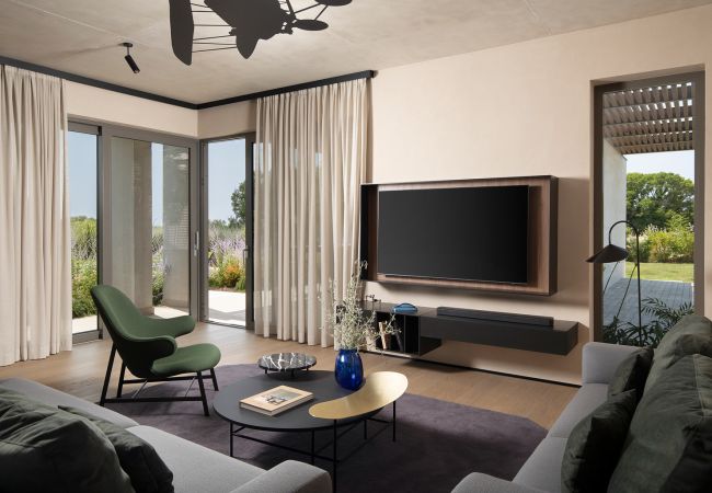 Villa in Vodnjan - Luxury Villa Puerto de Paz for 8 people near Fažana with 60 m2 private heated pool, sauna, mini-golf & sea view  Villa in Vodnjan - Luxury Villa Puerto de Paz for 8 people near Fažana with 60 m2 private heated pool, sauna, mini-golf & sea view