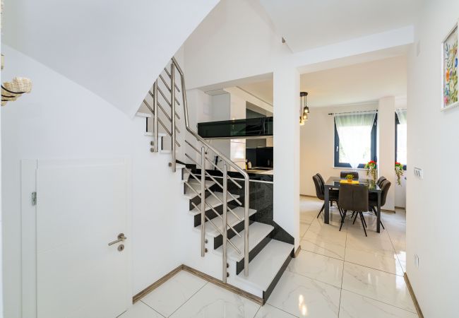 Villa in Vodice - Villa Essenza Vita in Vodice near Beach with private pool & pet friendly Villa in Vodice - Villa Essenza Vita in Vodice near Beach with private pool & pet friendly
