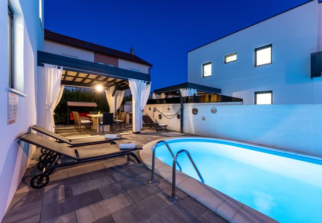 Villa in Vodice - Villa Essenza Vita in Vodice near Beach with private pool & pet friendly Villa in Vodice - Villa Essenza Vita in Vodice near Beach with private pool & pet friendly