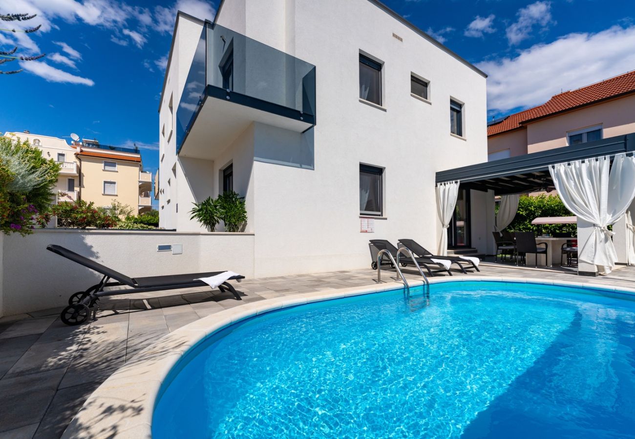 Villa in Vodice - Villa Essenza Vita in Vodice with private pool  & pet friendly