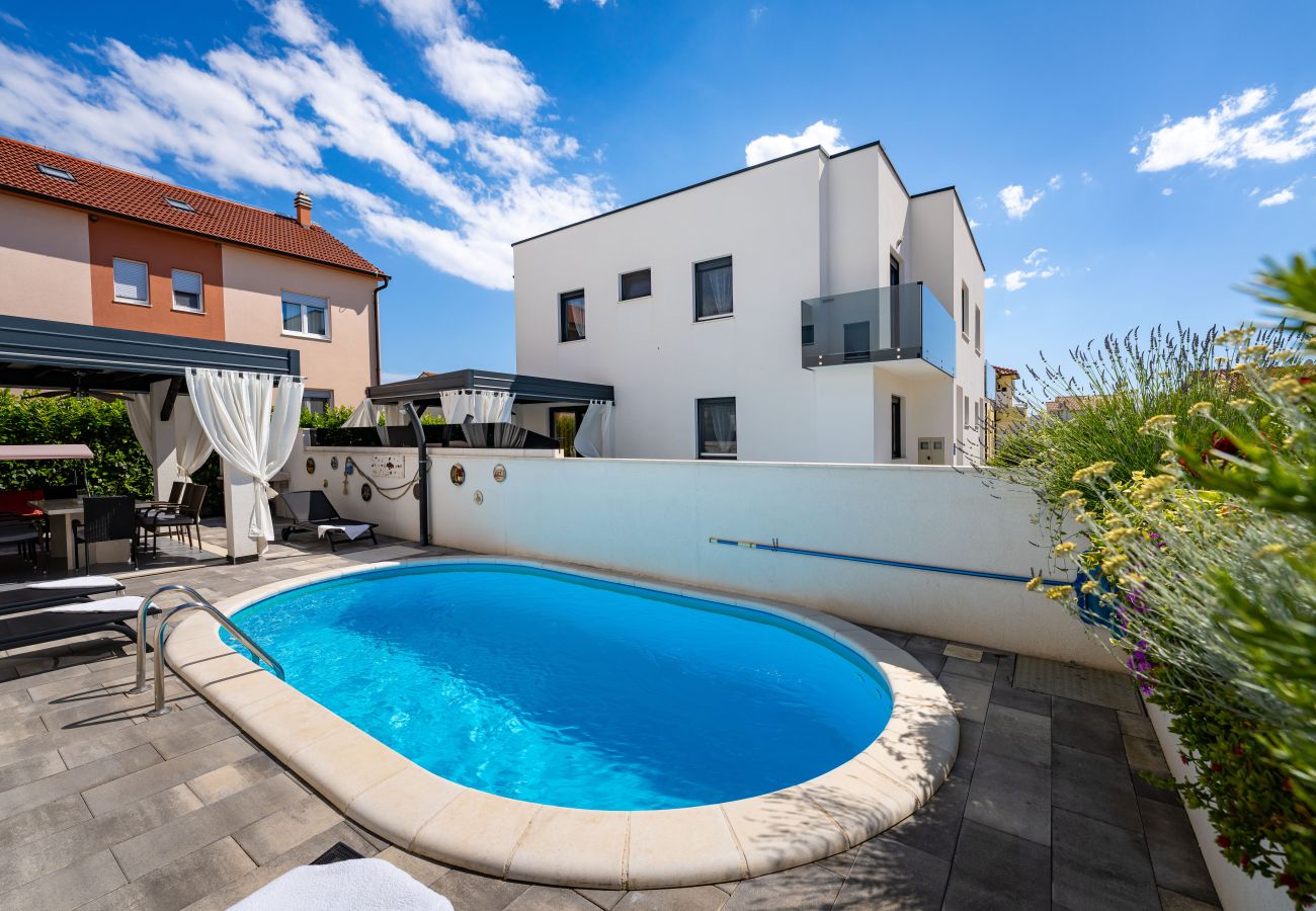 Villa in Vodice - Villa Essenza Vita in Vodice with private pool  & pet friendly