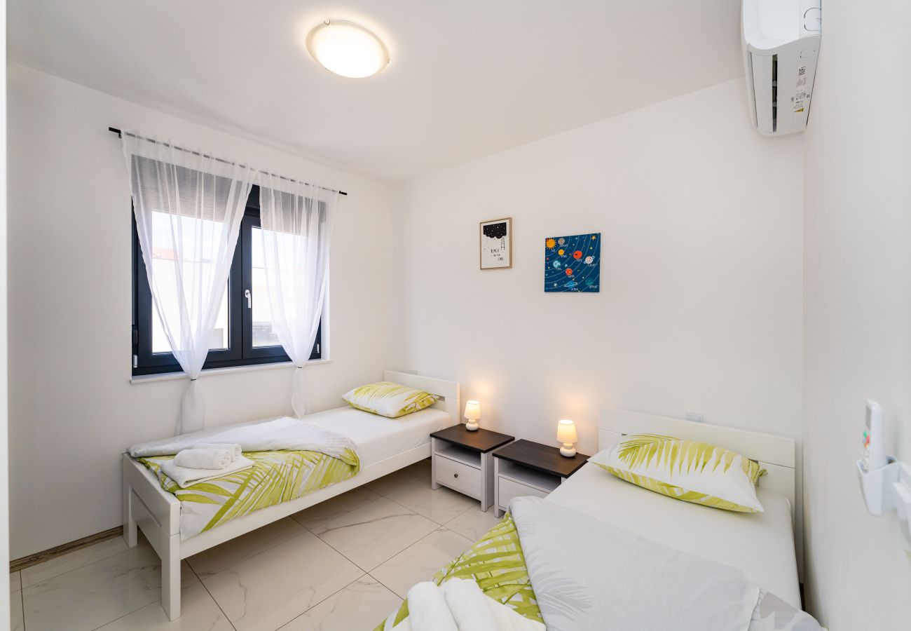 Villa in Vodice - Villa Essenza Vita in Vodice with private pool  & pet friendly