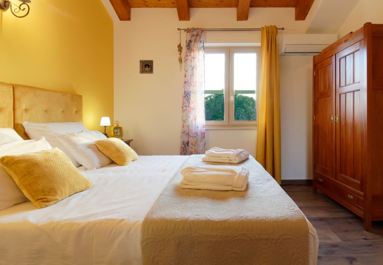 Villa in Srebrnići - Villa Stella Polaris for 8 persons in Central Istria with private pool, sea view, large garden & kids playground