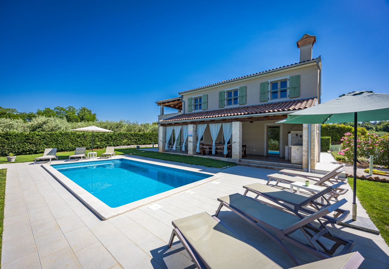 Villa in Srebrnići - Villa Stella Polaris for 8 persons in Central Istria with private pool, sea view, large garden & kids playground