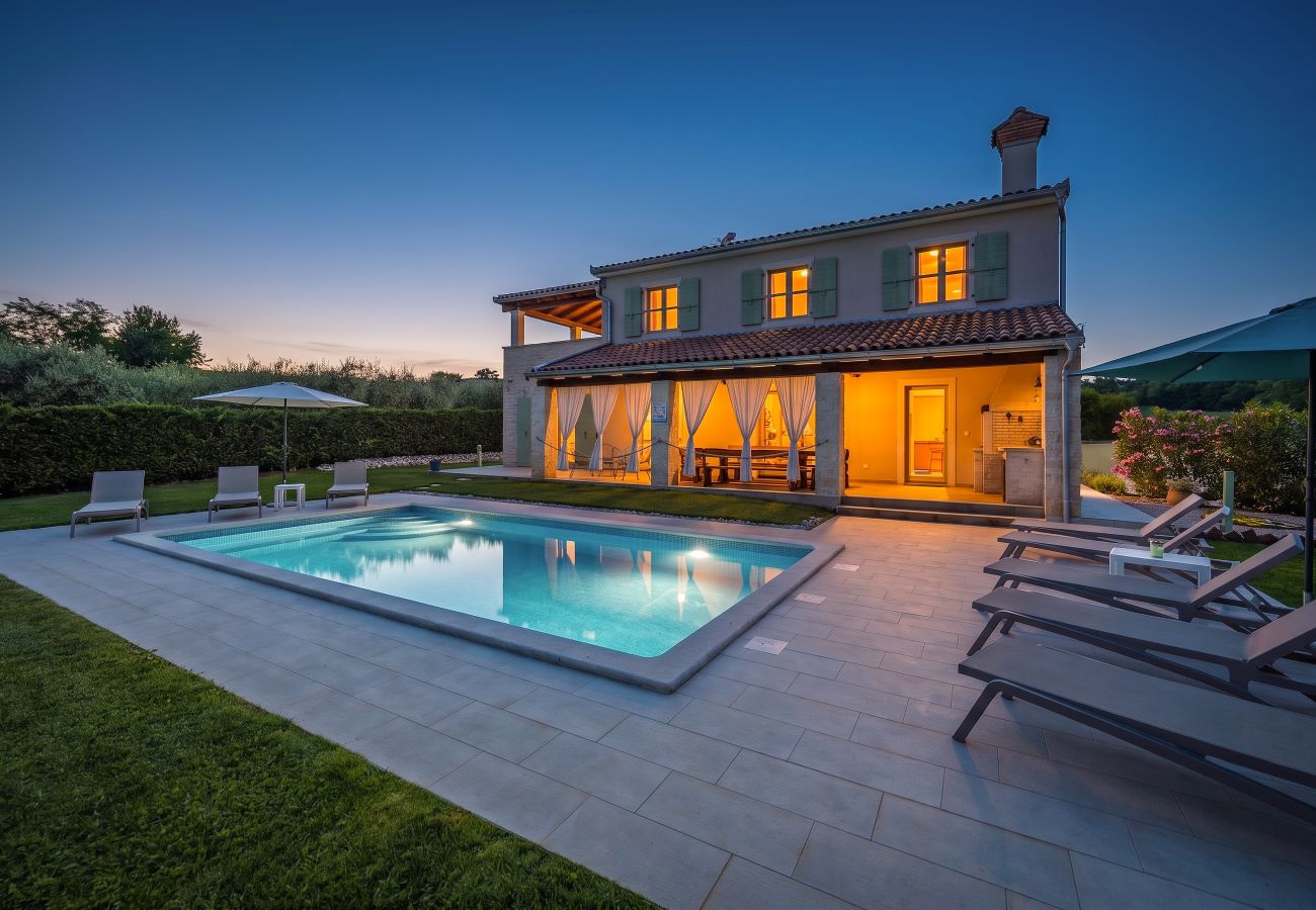 Villa in Srebrnići - Villa Stella Polaris for 8 persons in Central Istria with private pool, sea view, large garden & kids playground