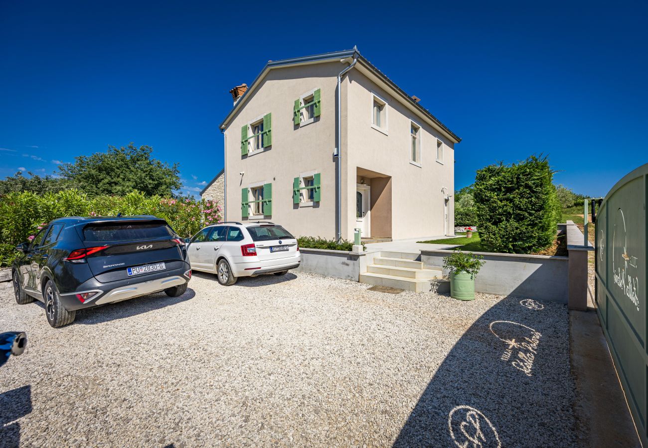 Villa in Srebrnići - Villa Stella Polaris for 8 persons in Central Istria with private pool, sea view, large garden & kids playground