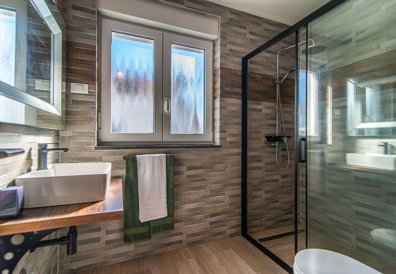 Villa in Ližnjan - Villa Ancora near Medulin for 10 persons with private pool & pet friendly - only 800 meters from beach