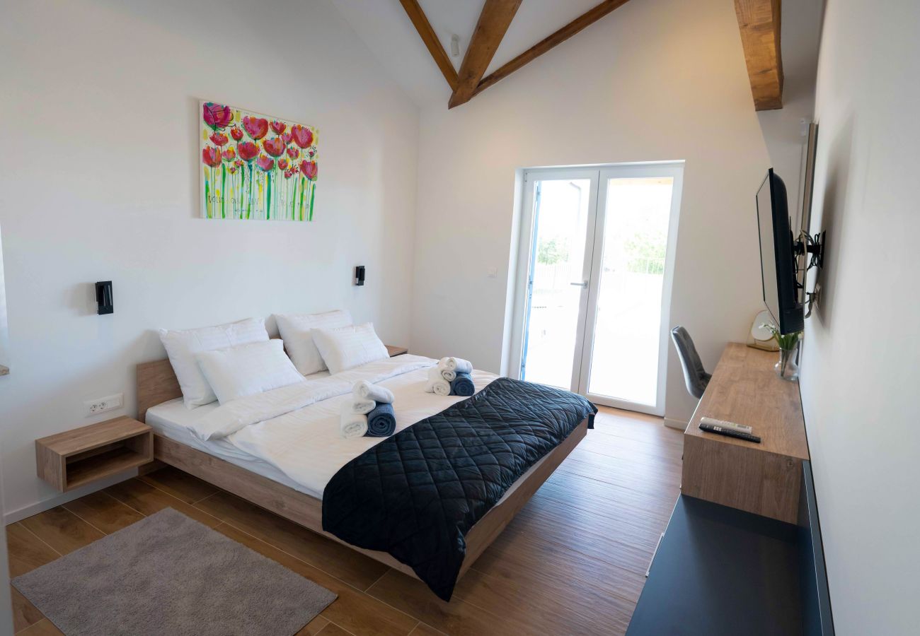 Villa in Rapavel - Villa Blue Moon for 9 persons near Poreč with 42 m2 heated pool, wellness, kids playground & sea view