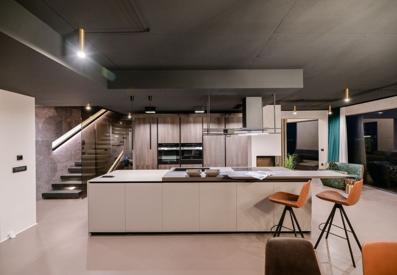 Villa in Mošcenice - Luxury Villa Vista Hills for 14 persons near Opatija with heated pool, sea view & wellness 