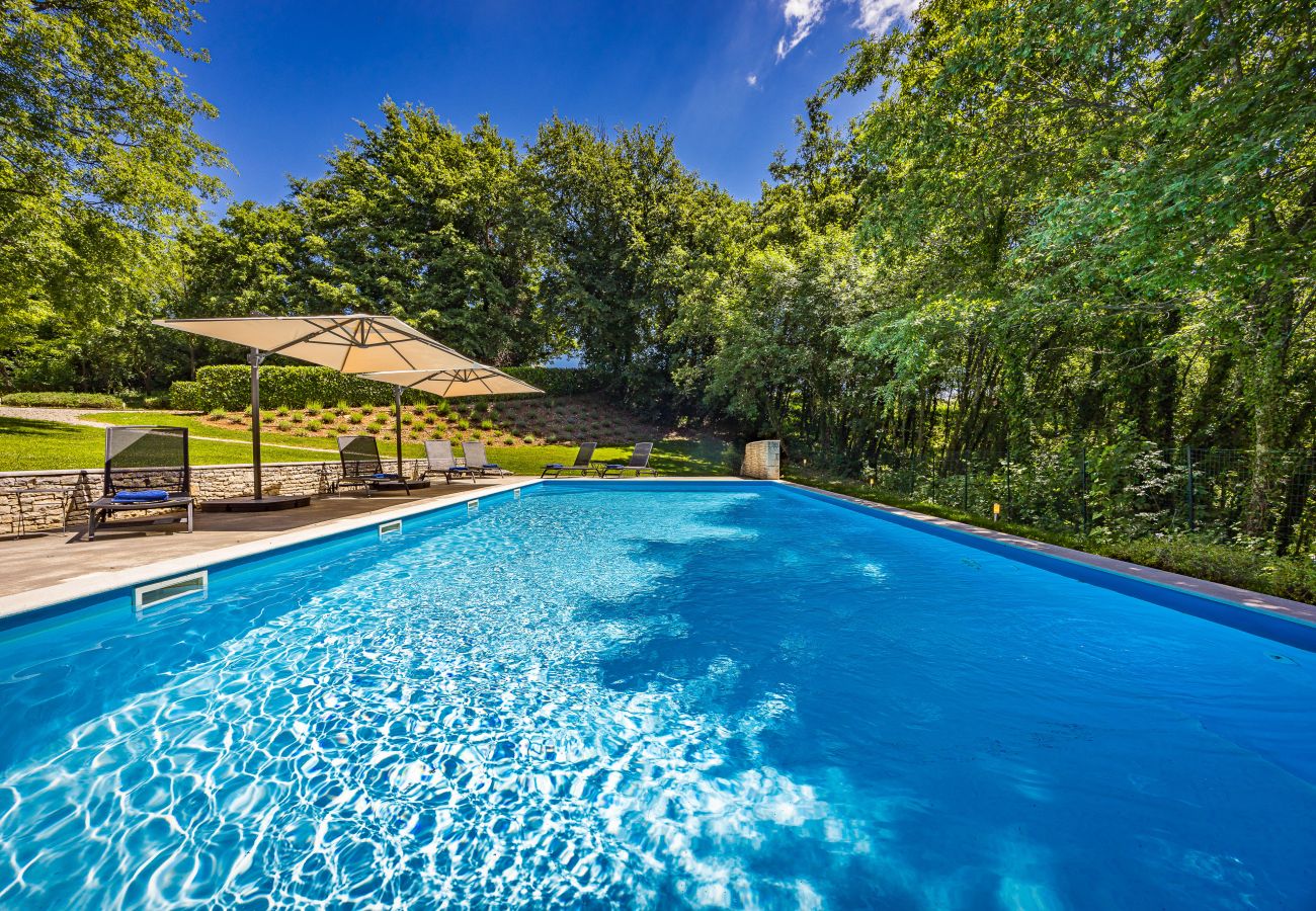 Villa in Modrušani - Villa Tre Colonne for 10 persons in Central Istria with 60 m2 private pool, mini golf & sauna 