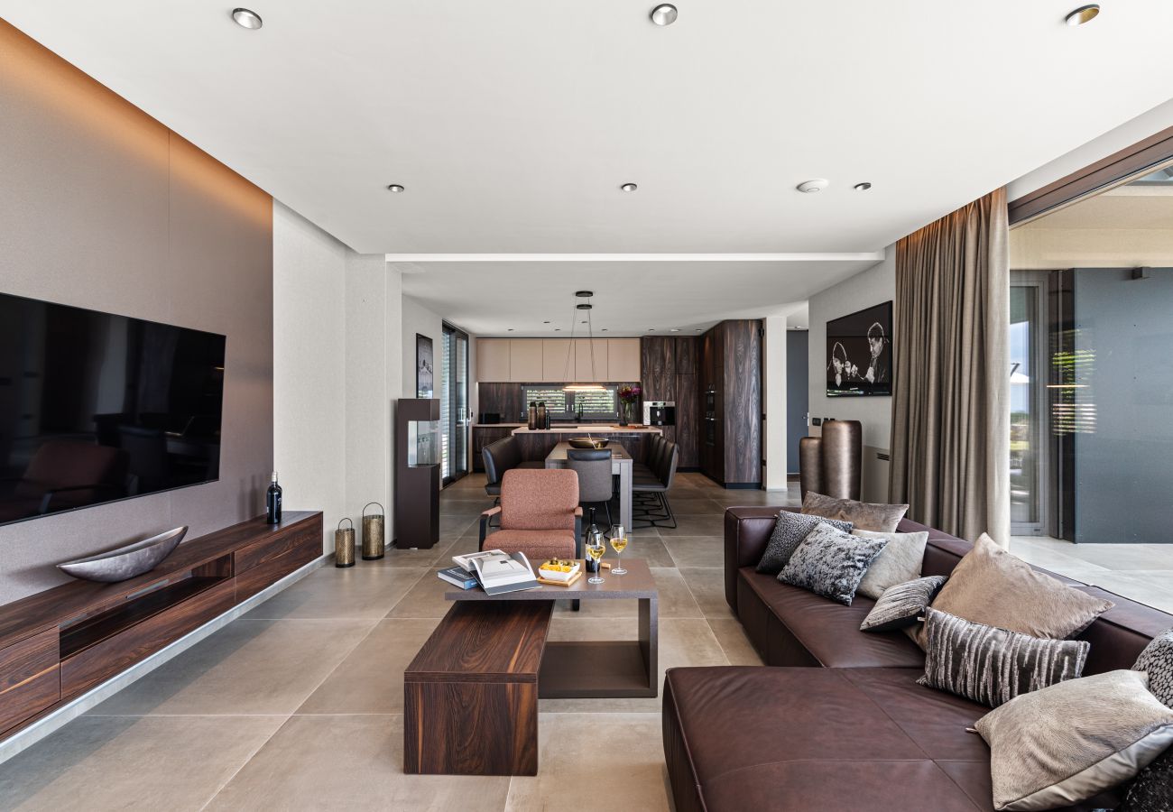 Villa in Višnjan - Villa Visignano near Poreč for 8 people with 49 m2 heated pool, wellness & sea view