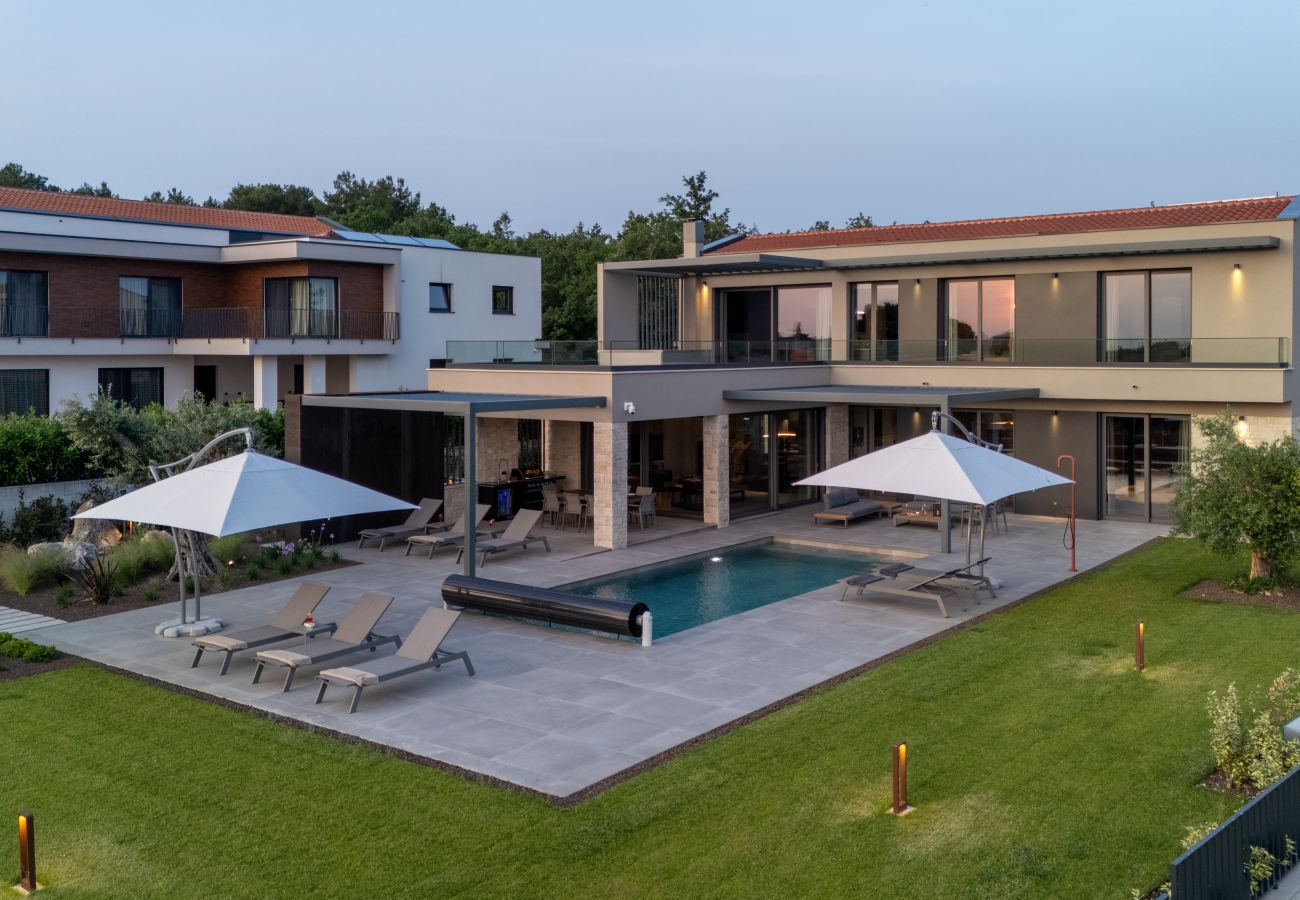 Villa in Višnjan - Villa Visignano near Poreč for 8 people with 49 m2 heated pool, wellness & sea view