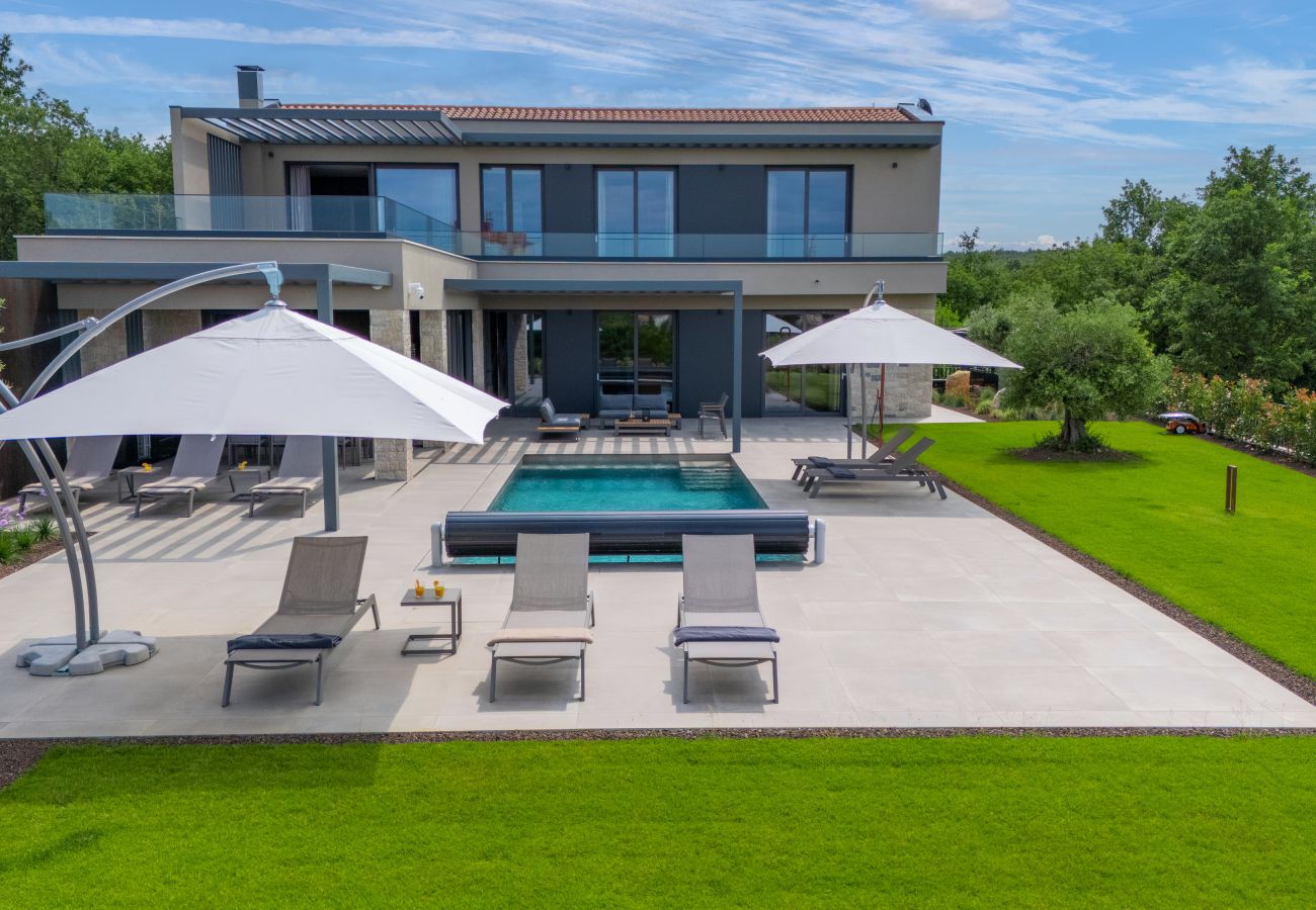 Villa in Višnjan - Villa Visignano near Poreč for 8 people with 49 m2 heated pool, wellness & sea view