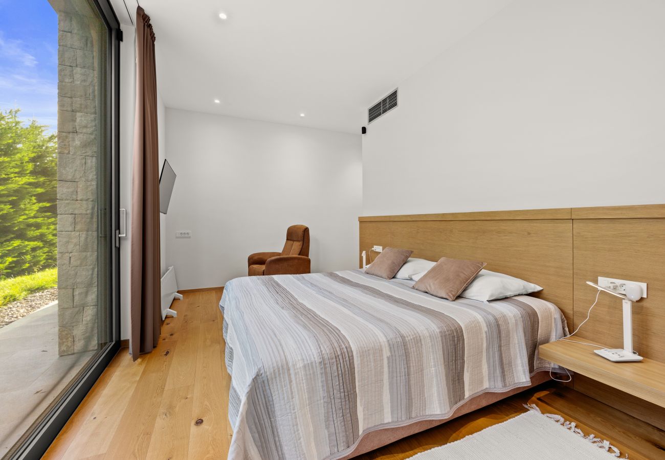 Villa in Brtonigla - Villa Miracle for 5 persons near Novigrad with wellness area, 50 m2 heated pool & sea view