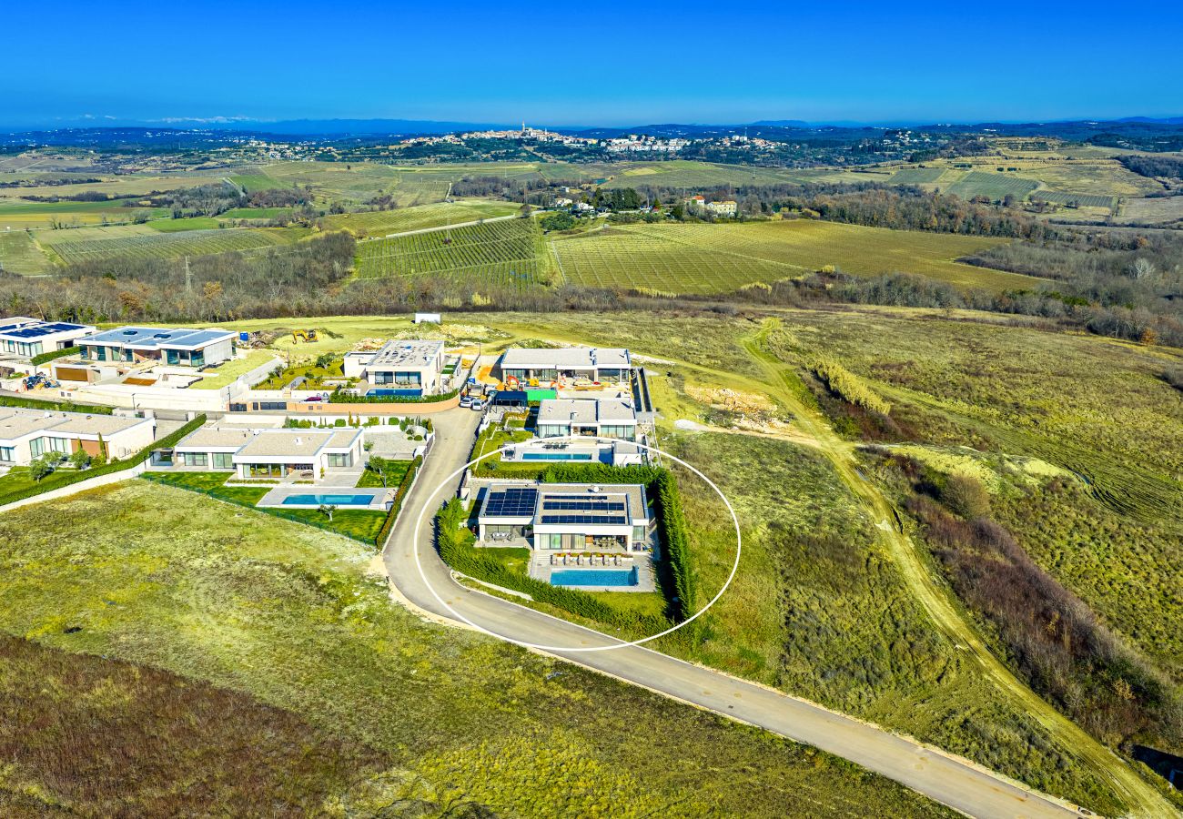 Villa in Brtonigla - Villa Miracle for 5 persons near Novigrad with wellness area, 50 m2 heated pool, sea view & kids playground