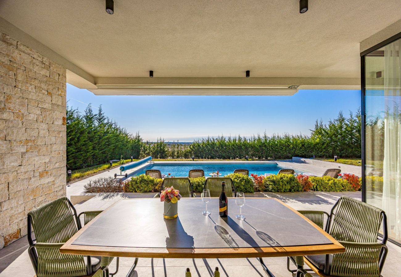 Villa in Brtonigla - Villa Miracle for 5 persons near Novigrad with wellness area, 50 m2 heated pool, sea view & kids playground