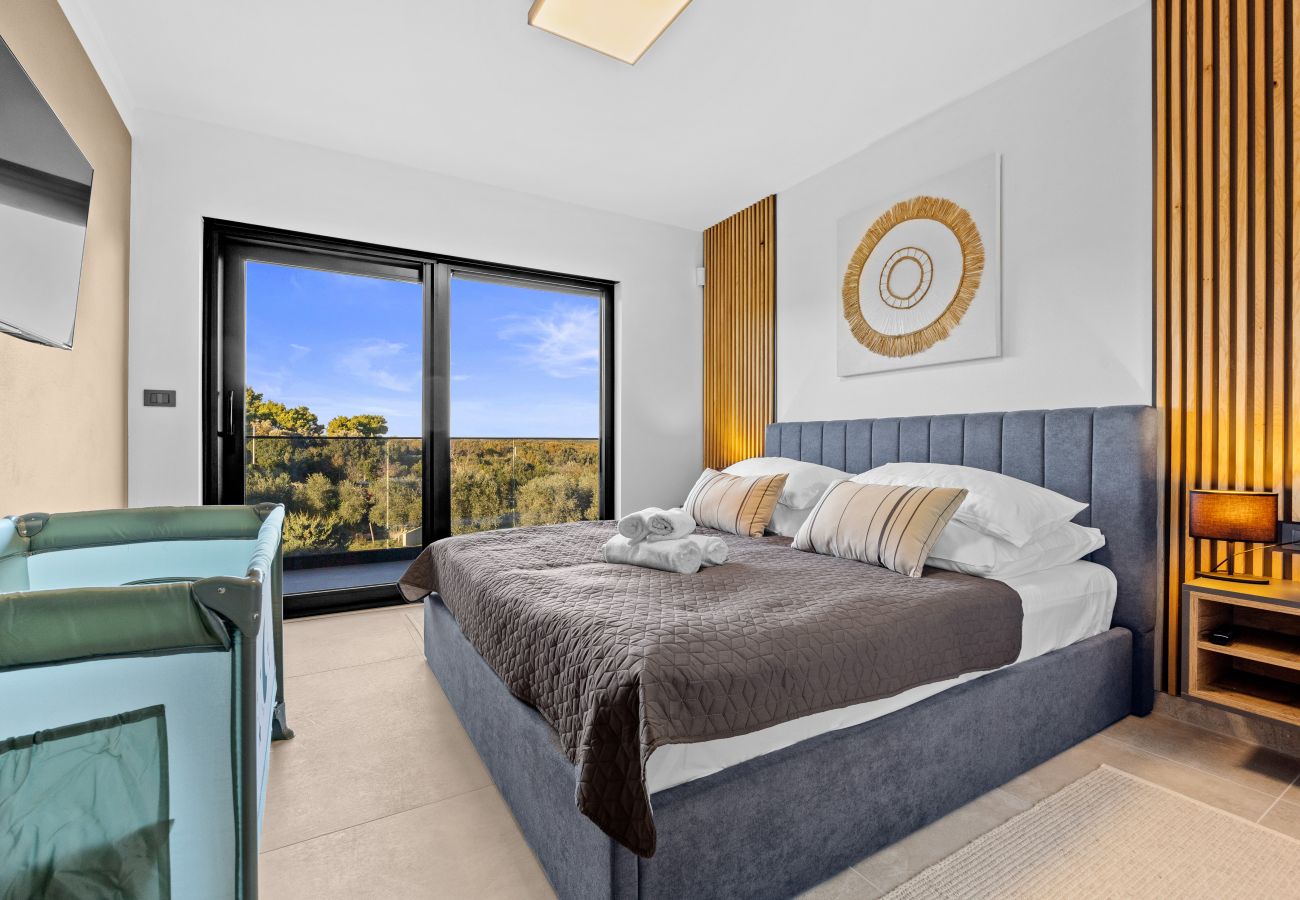 Villa in Ližnjan - Casa Carla near Medulin for 10 persons with 48 m2 heated pool and beautiful sea view - pet friendly