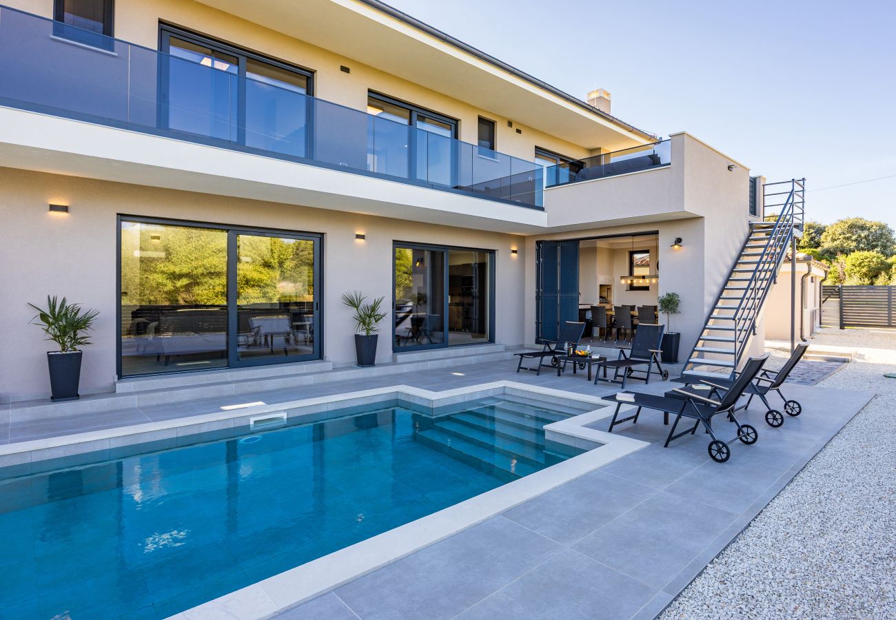 Villa in Ližnjan - Villa Malena near Medulin for 8 persons with 51 m2 heated pool, wellness & beautiful sea view