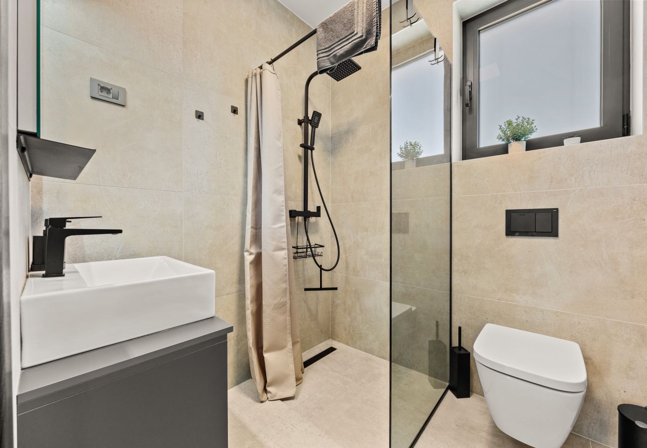 Villa in Ližnjan - Villa Malena near Medulin for 8 persons with 51 m2 heated pool, wellness & beautiful sea view
