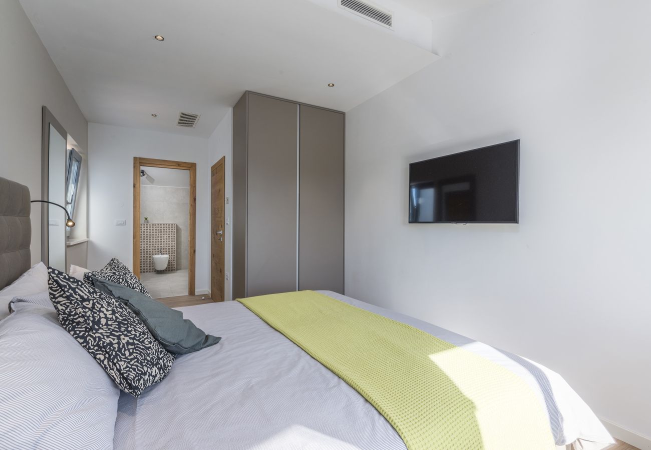 Villa in Mali Golji - Villa Aurelia near Labin for 9 persons with heated 60 m2 pool, wellness & kids playground